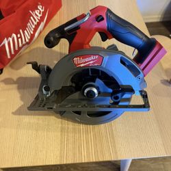 Milwaukee Circular Saw
