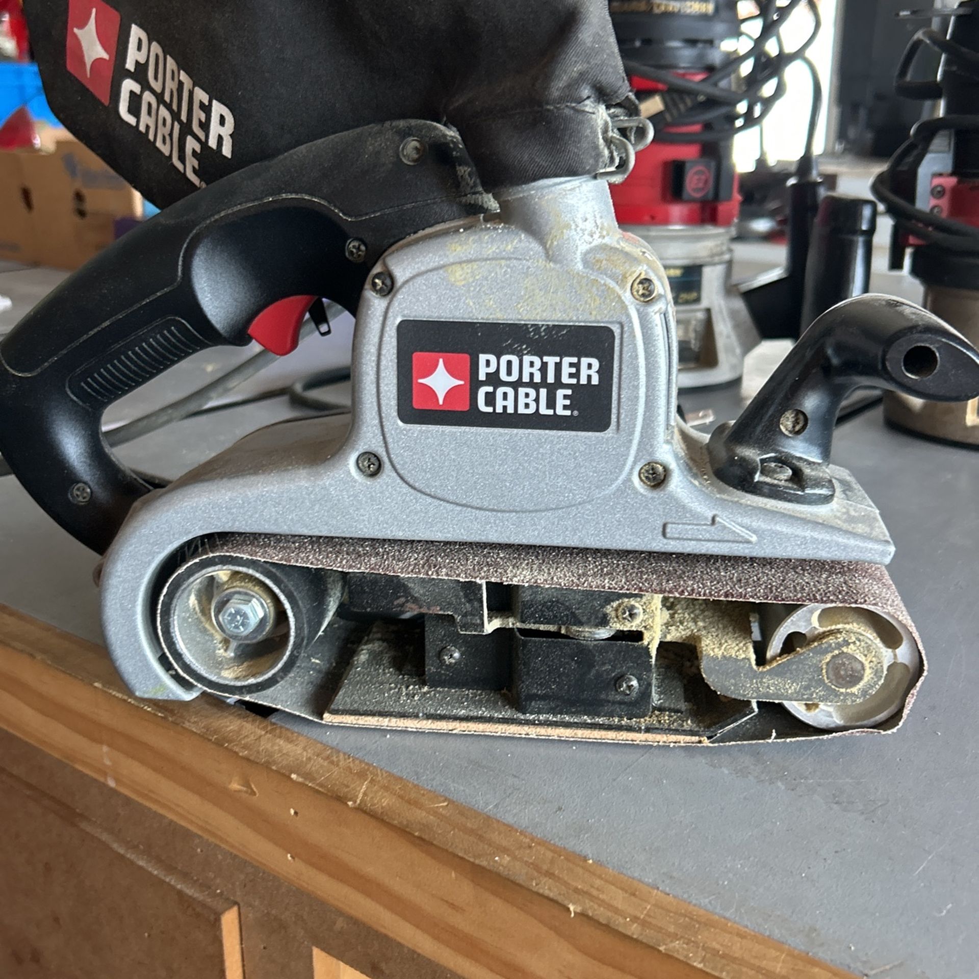 Belt Sander Variable Speed. 3x21