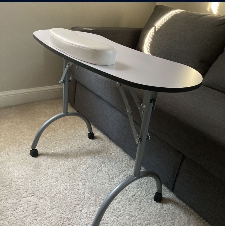 Manicure Table