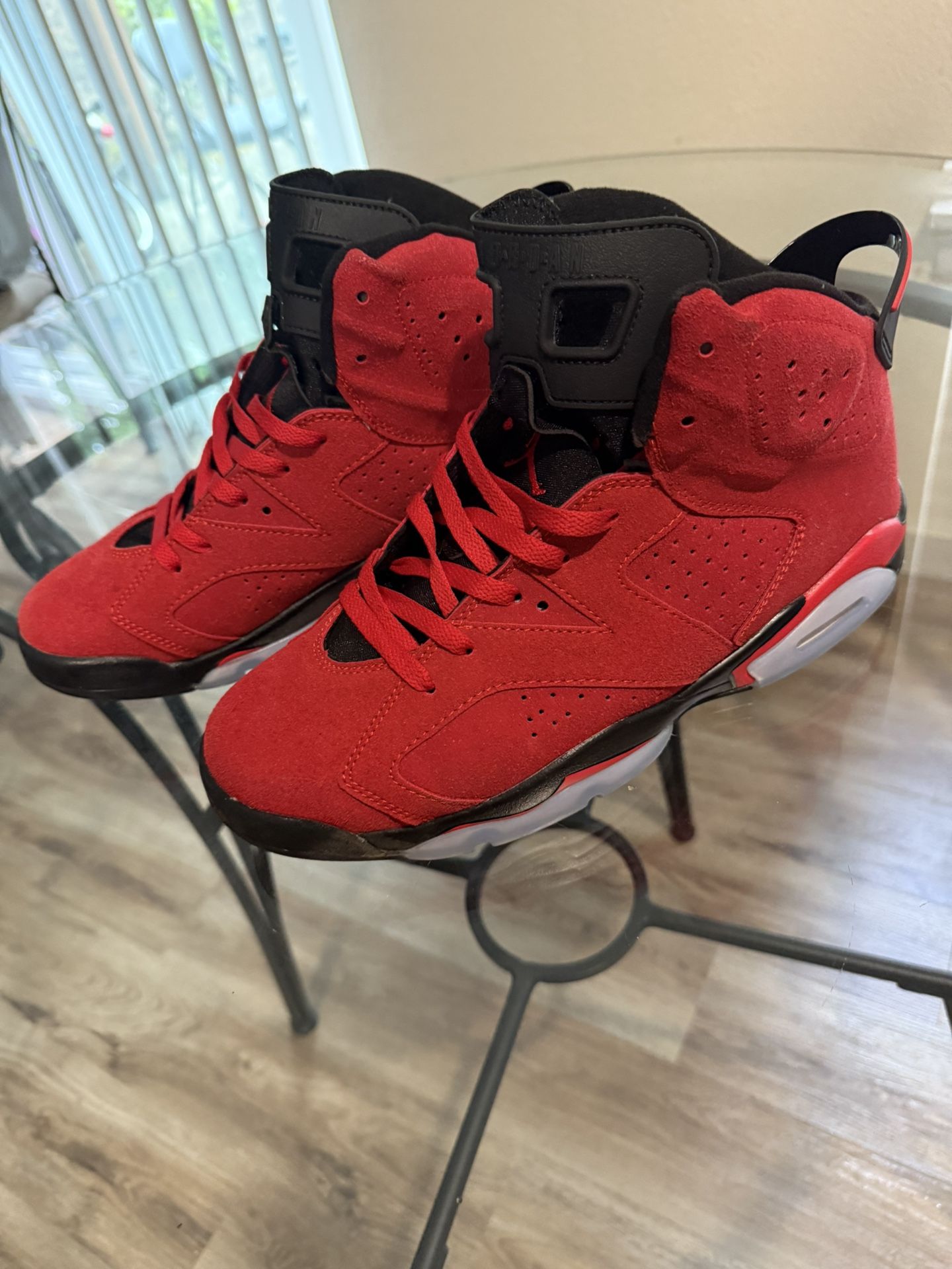 Air Jordan Retro 6 Toro Bravo