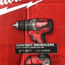 Milwaukee 2801 M18 18V Li-Ion Compact Brushless Cordless 1/2 in. Drill/Driver 