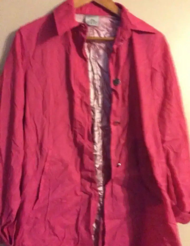 WOMENS RAIN COAT..... CHECK OUT MY PAGE FOR MORE ITEMS