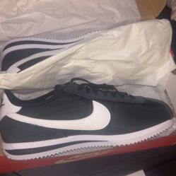 Cortez’s Size 10