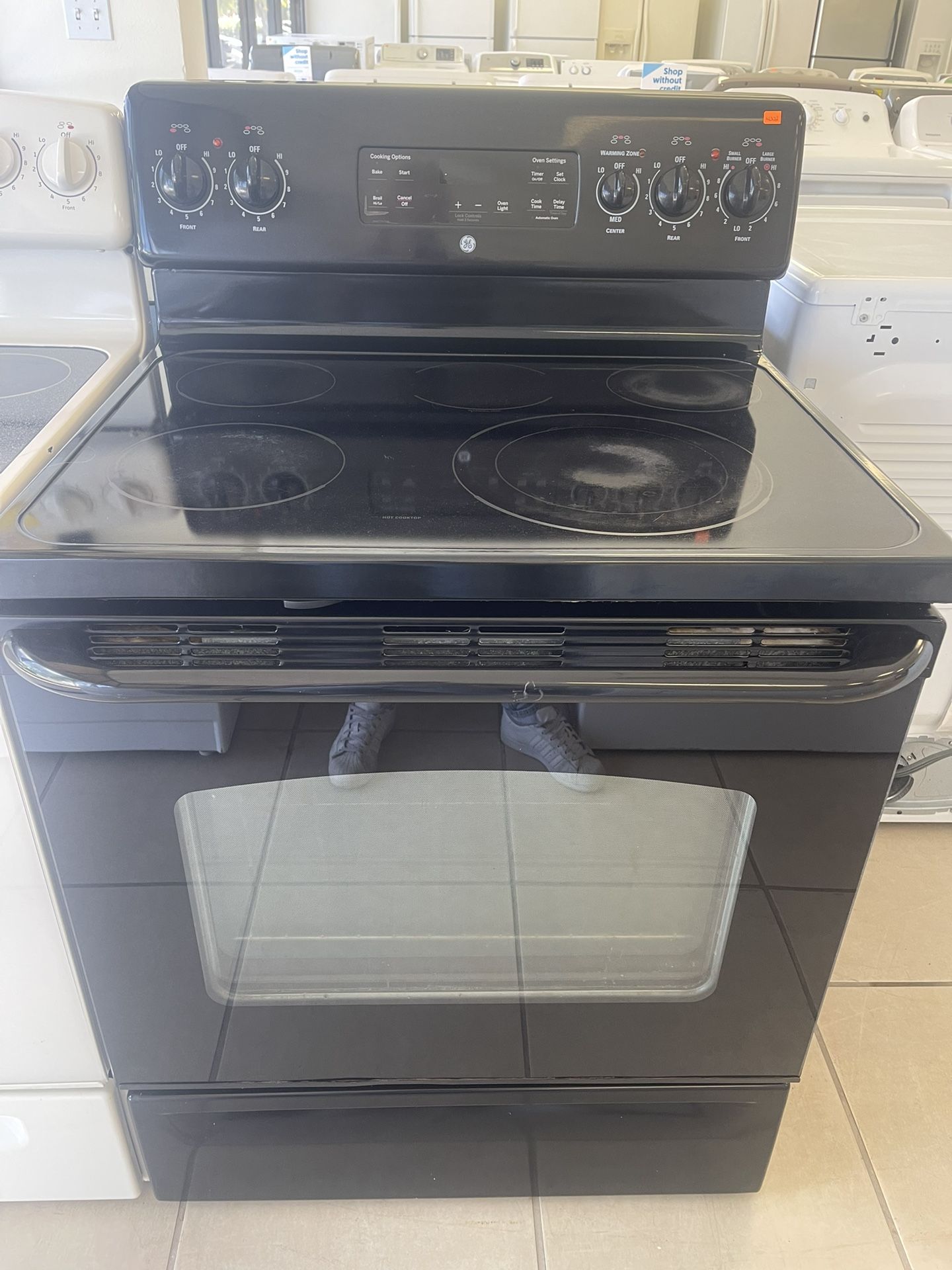 GE GLASS TOP STOVE BLACK
