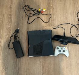 Black Xbox 360 with Kinect and Controller UNTESTED READ BELOW