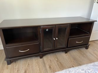 Nice Classic Wood Big Tv/Drawers/Movies/Remote/Cabinet Storage And Last But Not Least, Organizer For Your Everything Entertainment Center. 
