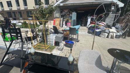 Everything must go