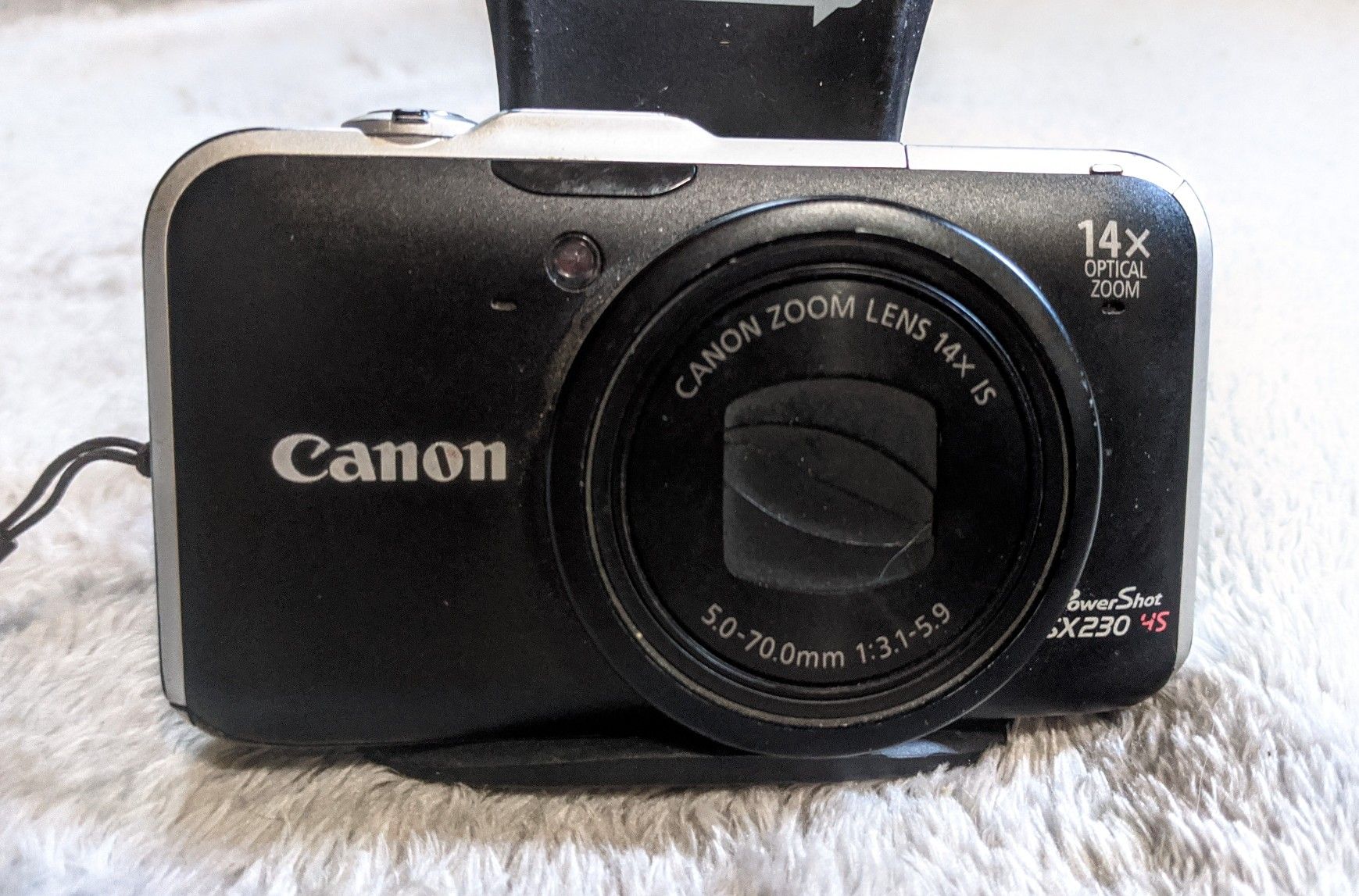 Canon PowerShot SX230 HS 12.1MP CMOS Digital Camera with 14x Zoom w/1080p HD Video & GPS
