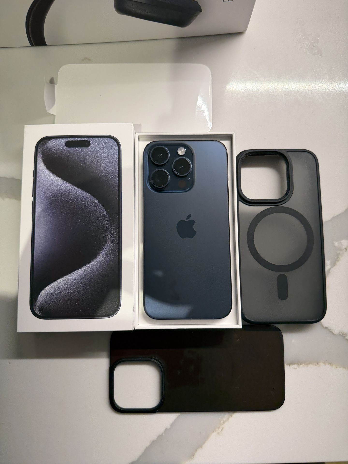 Unlocked Iphone 15 Pro Blue