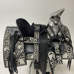 Nueva Montura Charra Super Pitiada Original Con Herrage Y Fuste Plateado 