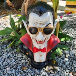 Vampire Halloween Bust