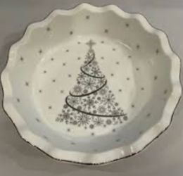 Temptations by Tara Christmas Eve Pie Plate