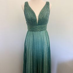Set of 13 Dresses For Brides Maids/quinceanera 