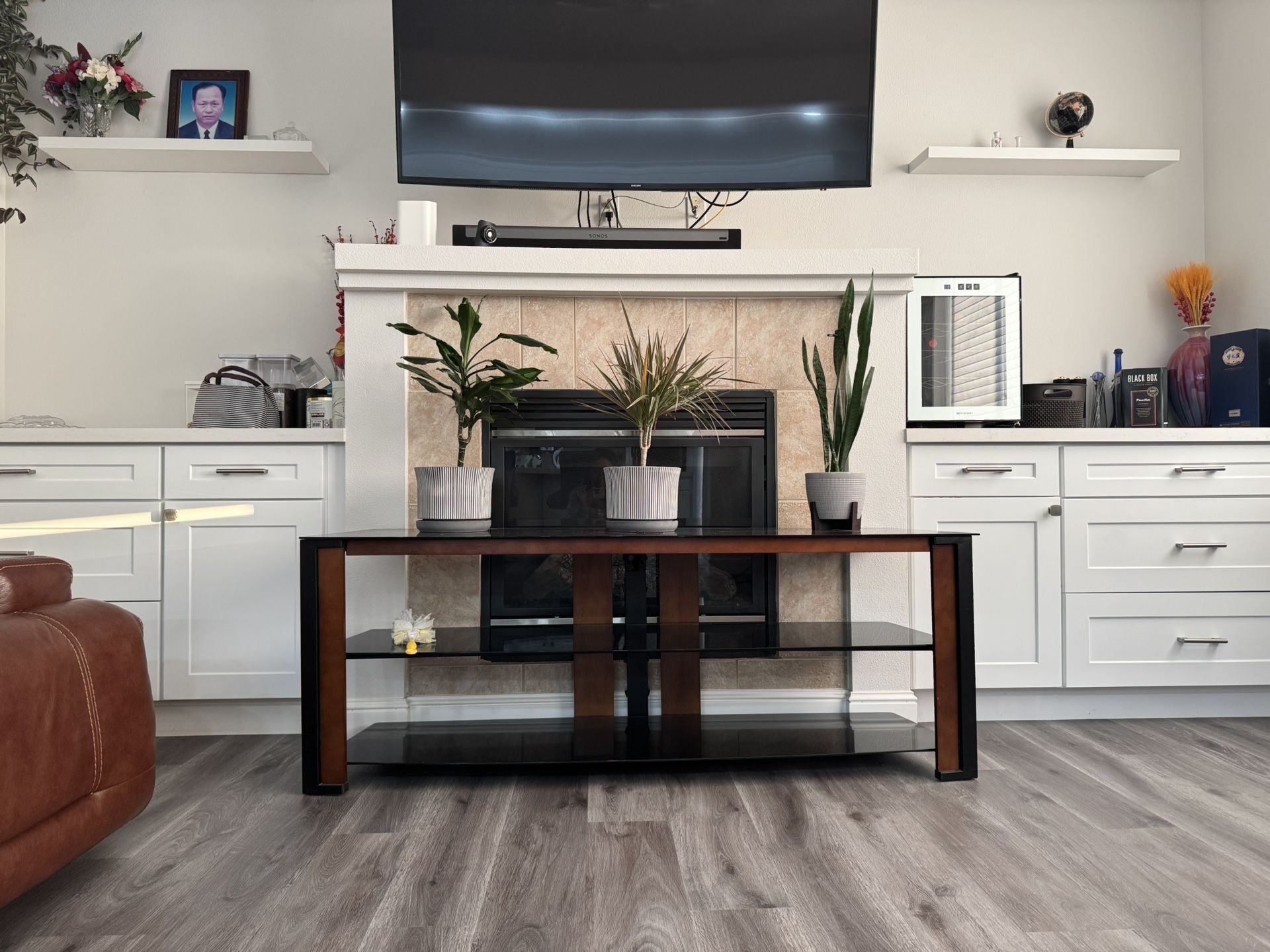 Mor furniture Tv Stand