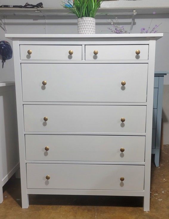 MODERN IKEA HEMNES DRESSER ROLLING DEEP DRAWERS 43X20X52 LIKE NEW!! GOLD  KNOBS for Sale in Hickory Creek, TX - OfferUp
