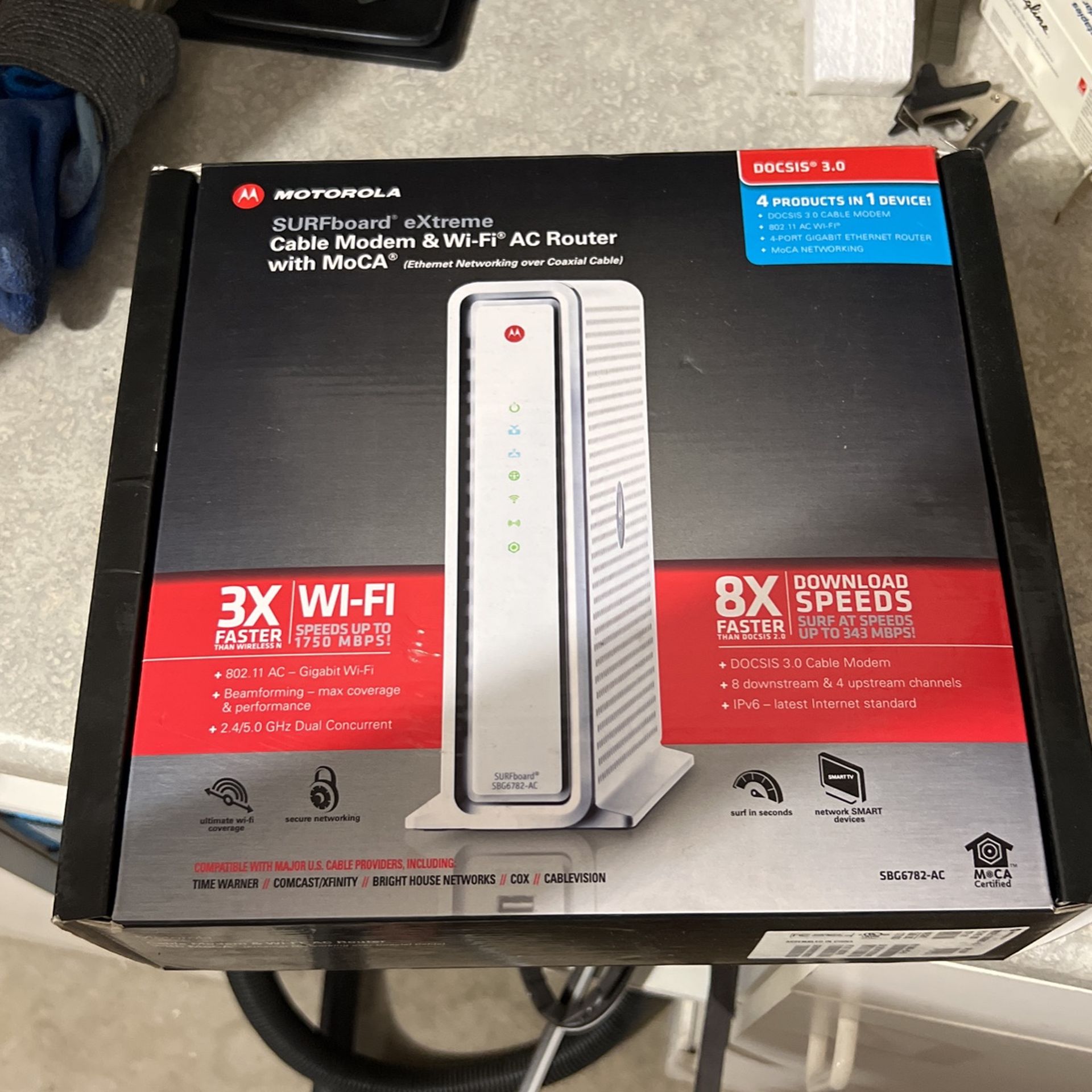 Motorola SURFboard eXtreme Cable Modem And Wifi AC Router