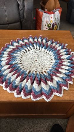 Doily crocheted