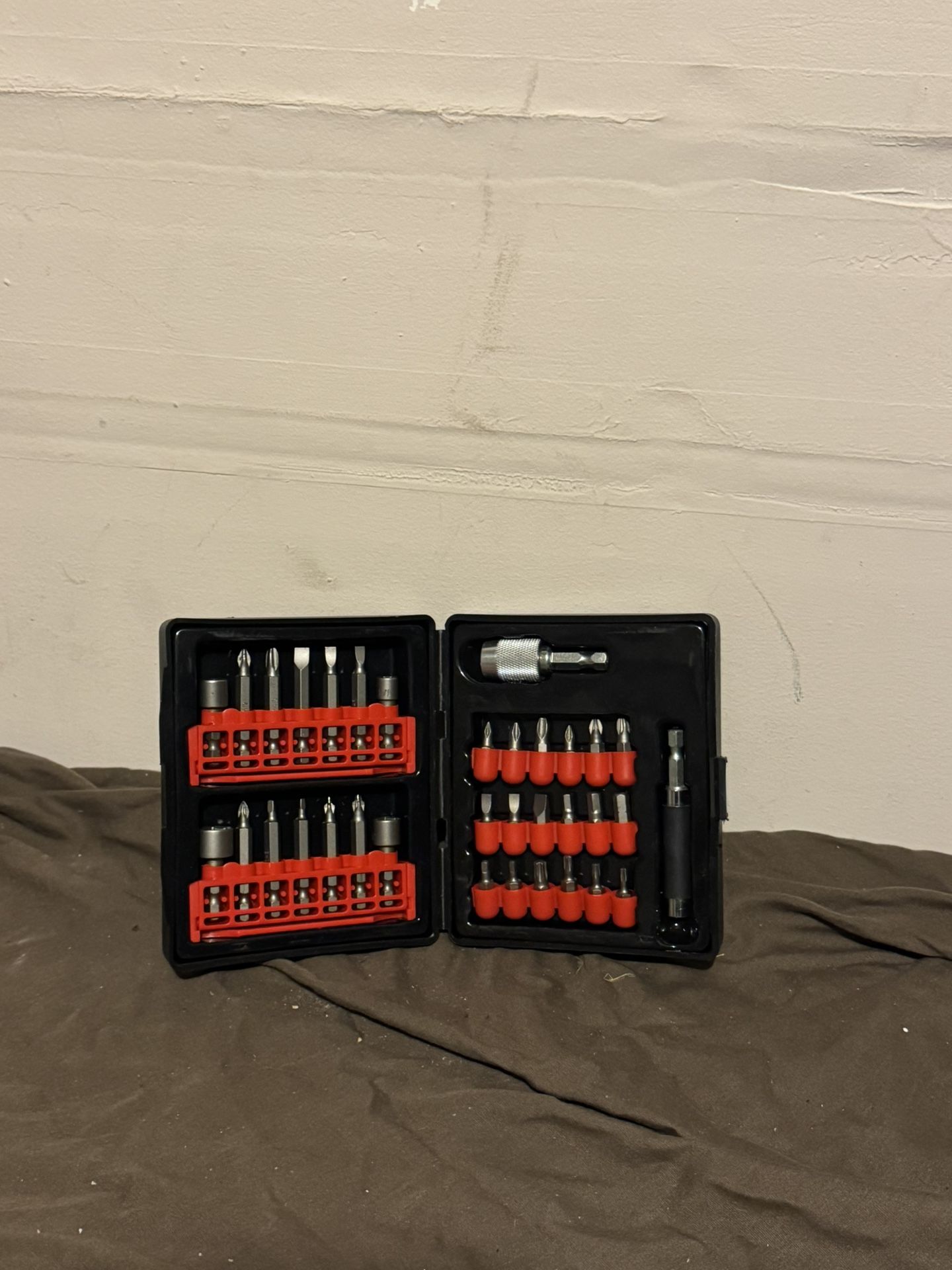 Magnetic Screwdriver Bit Set with Case