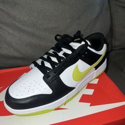 Nike Dunk Low “Black Bright Cactus”