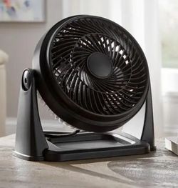 Hampton Bay  9 Inch Desktop 3 Speed Fan
