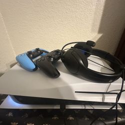 PS5 Console 