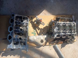 2015 Taurus Cylinder Heads With Camshafts...