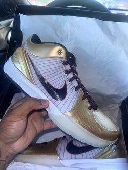 Kobe 4 gold metal size 13.5