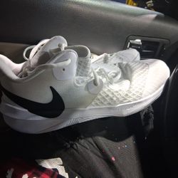 Nike Zoom Hyper https://offerup.com/redirect/?o=Q291cnQubmV3 Size 11.5 
