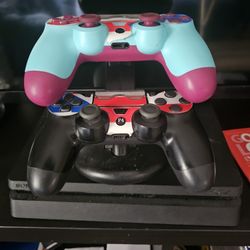 Ps4 With Games 🎮 2 Controls 