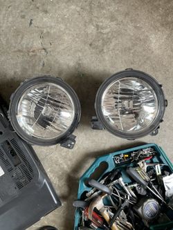 Jeep JL Wrangler Headlights