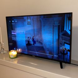 36 Inch Flat Smart TV