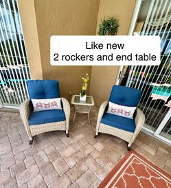 Like New 3 pc Outdoor Patio furniture. 2 Rocking chairs with end table