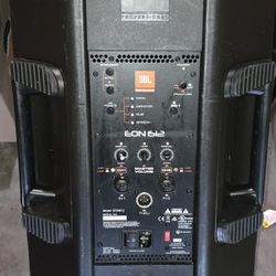 JBL 1000 WATT 12 " POWERED SPEAKER 