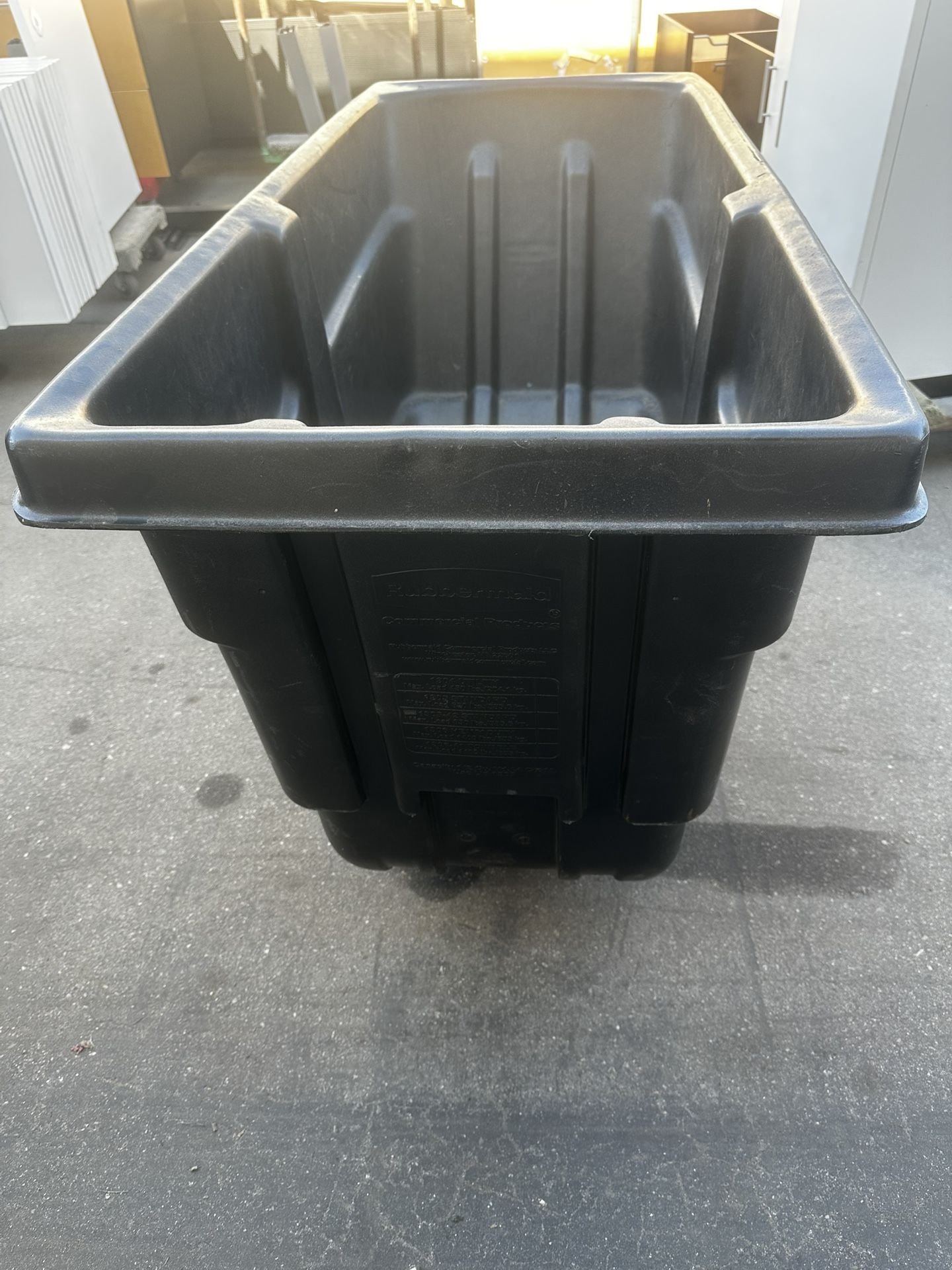 Rubbermaid Trash Container