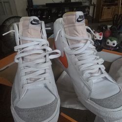 Nike Sneakers