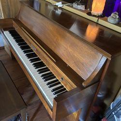 Baldwin Spinet Piano