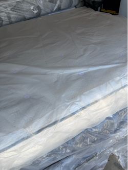 King size eastern euro avocado green mattress medium tight top Serta Sealy Stearns & foster Saatva nectar luxe ultra clsssic Dreamcloud purple restore