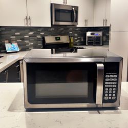 Hamilton Beach Microwave 