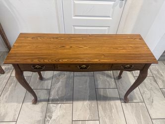 Small entry table