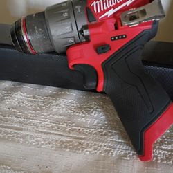 Milwaukee Fuel  M12 hammer drill