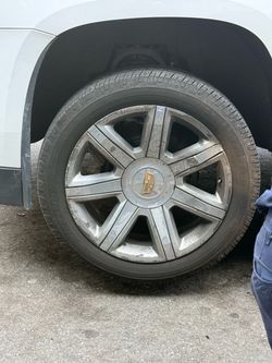 Cadillac Escalade Rims and Tires