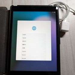 9th Generation iPad Tablet Apple 64gb