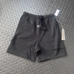 essential shorts