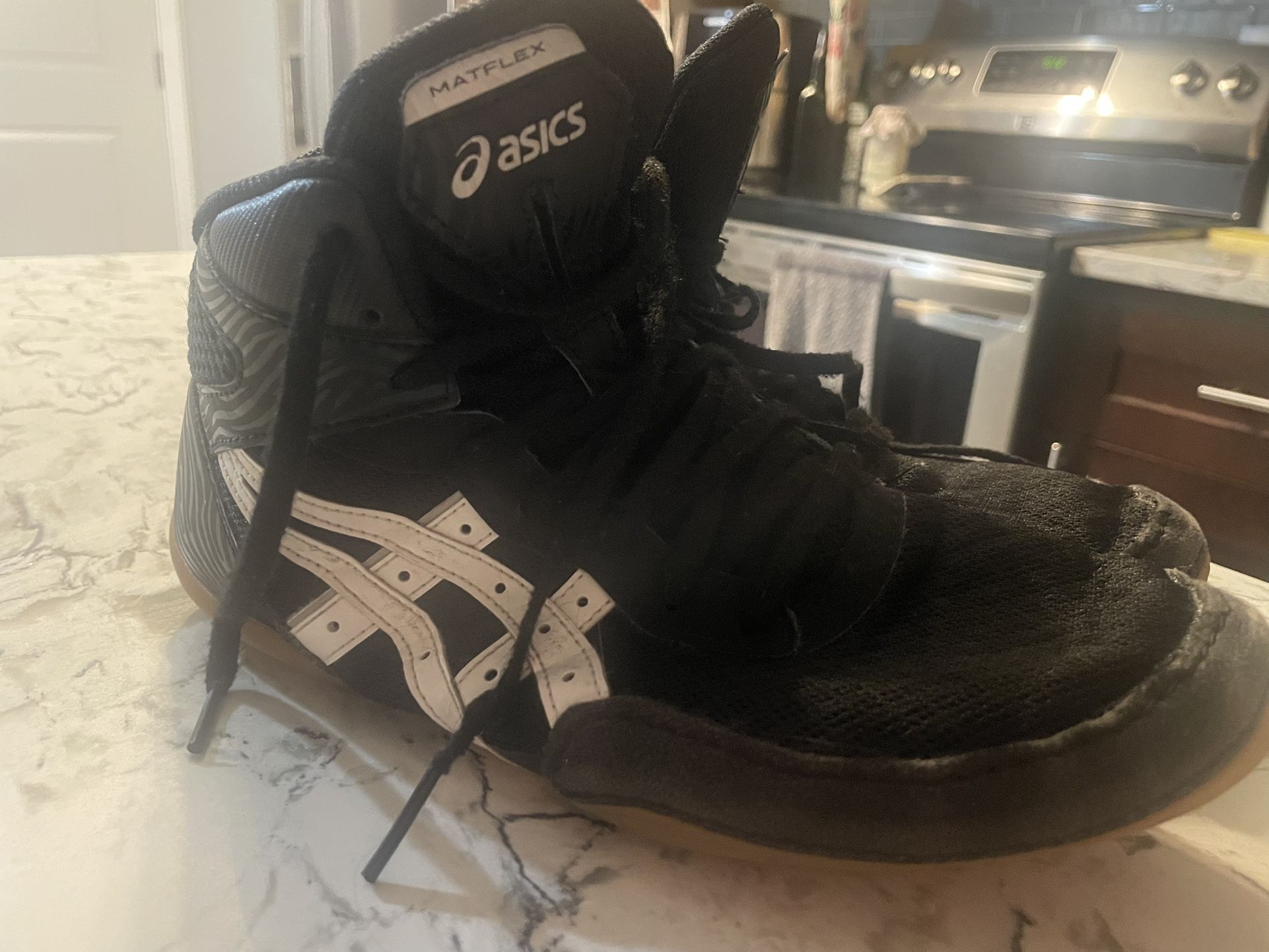 ASICS wrestling Shoes- Boys