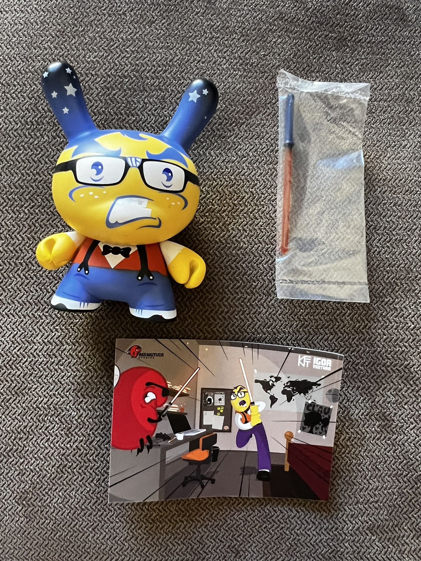 Kidrobot ART OF WAR Dunny Series IGOR VENTURA "GEEK FORCE" Vinyl Figure 3" 2014