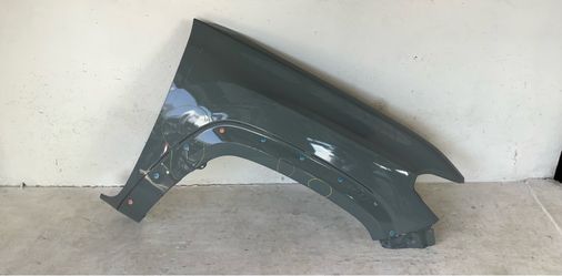 2016-2023 Toyota Tacoma right fender (4)