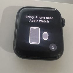 Apple Watch SE44mm Black Aluminum Case With Black Sport Band