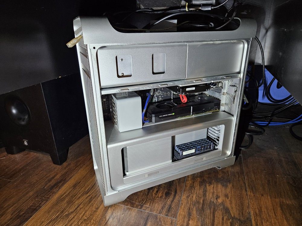 Apple 2012 MAC Pro 5,1, 12 Core 3.46Ghz, 128gb ram, 11TB, Plus Extras