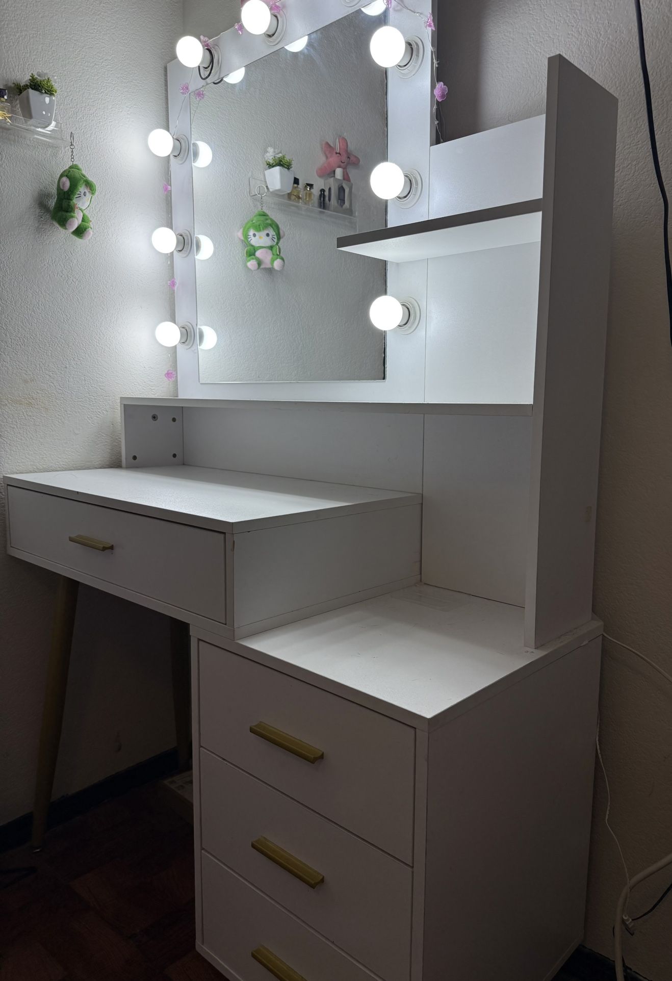Vanity Desk & Mirror 