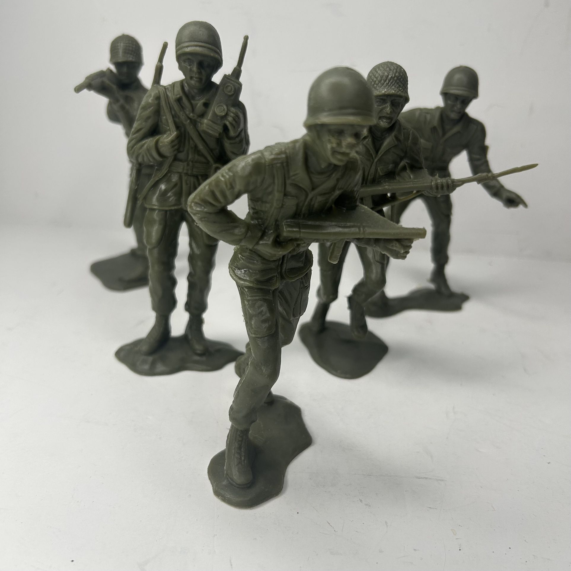 Vintage Large Army Men Soldiers 5" Jumbo Figures Green Plastic Lot of 5
